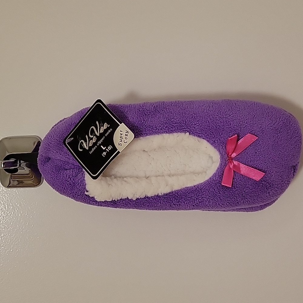Slip-on elastic ankle slippers NWT with rubber, non-slip nibs on bottom